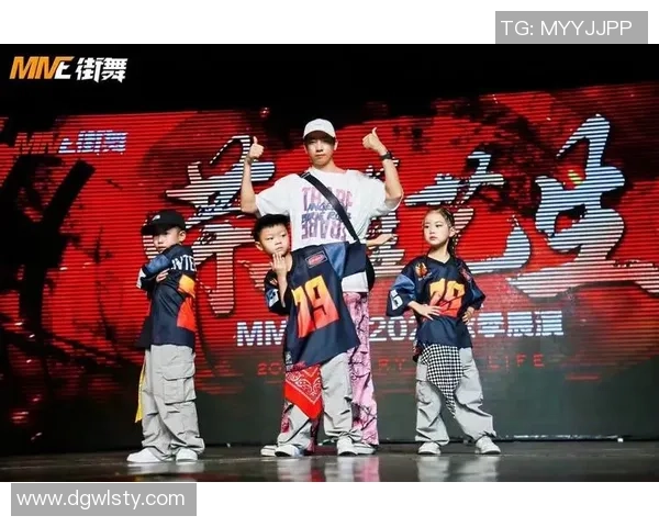 武汉街舞队引领潮流最新街舞战术TOP10精彩揭晓